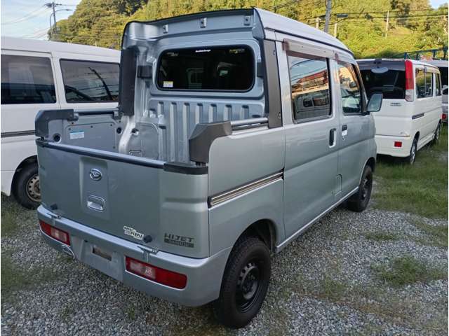 Daihatsu Hijet Deck Van 4