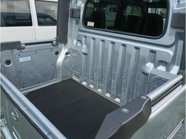 Daihatsu Hijet Deck Van 5