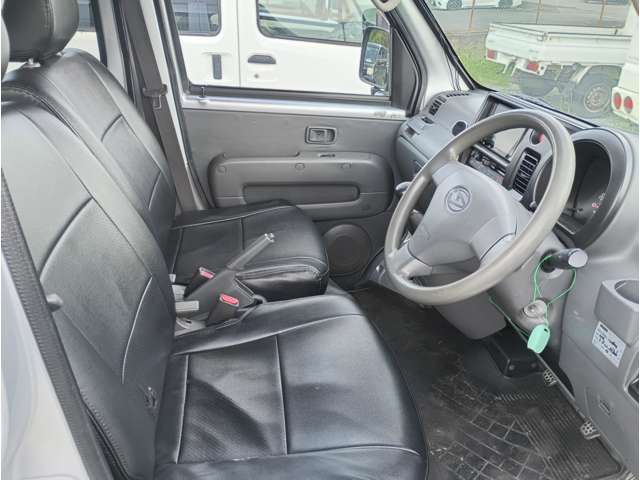 Daihatsu Hijet Deck Van 7
