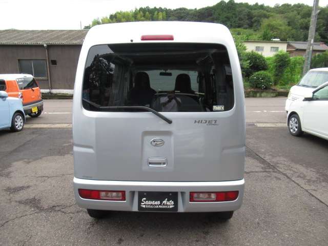 Daihatsu Hijet Cargo 3