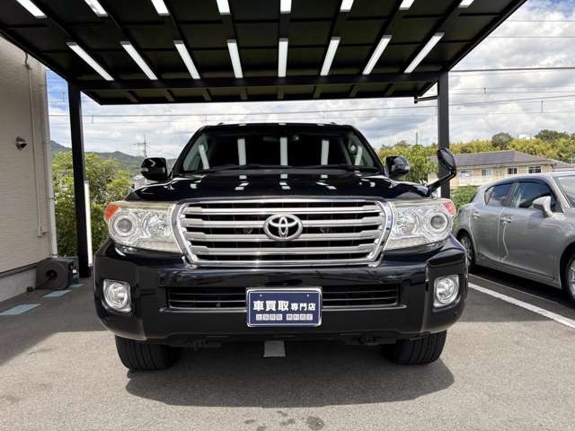 Toyota Land Cruiser 200 6