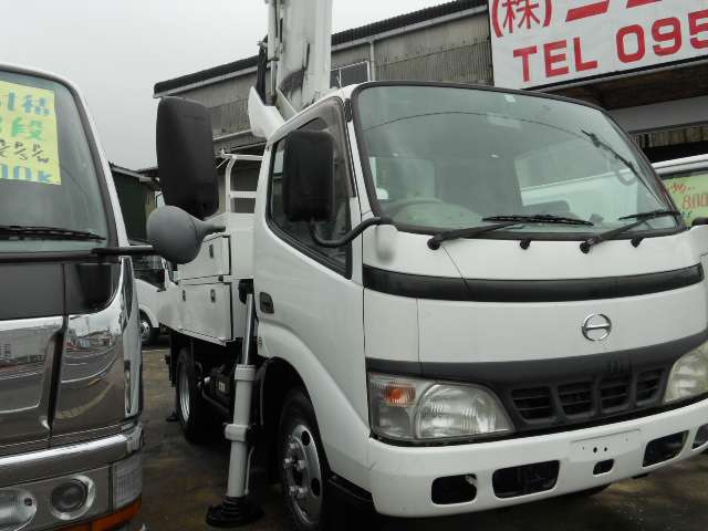 Hino Dutro 2