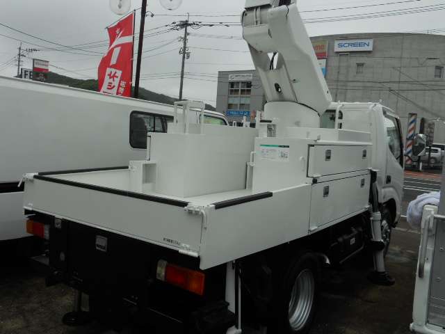 Hino Dutro 7