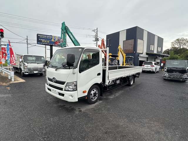Hino Dutro 5