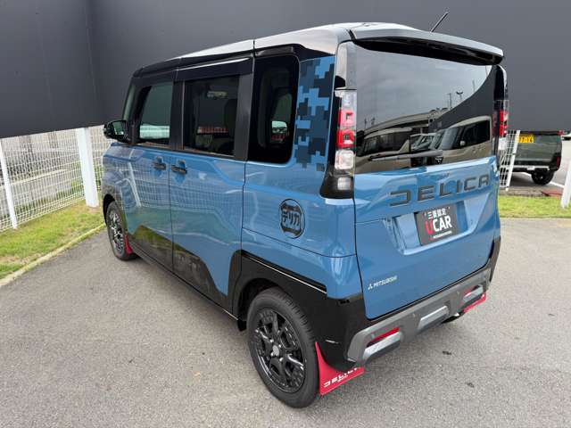 Mitsubishi Delica Mini 8