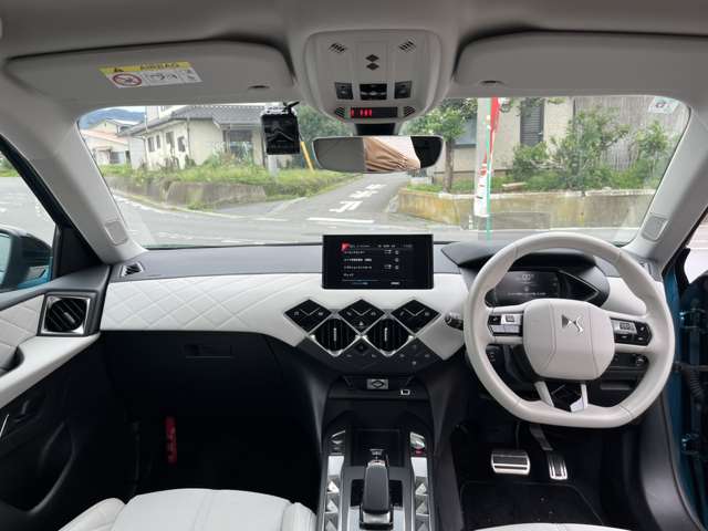 DS Automobiles DS 3 Crossback E-TENSE 11