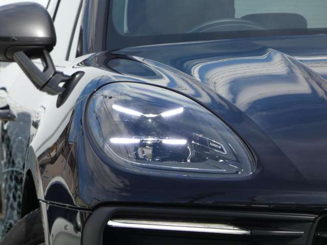 Porsche Macan 3
