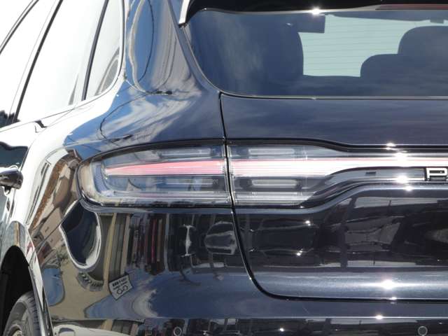 Porsche Macan 4