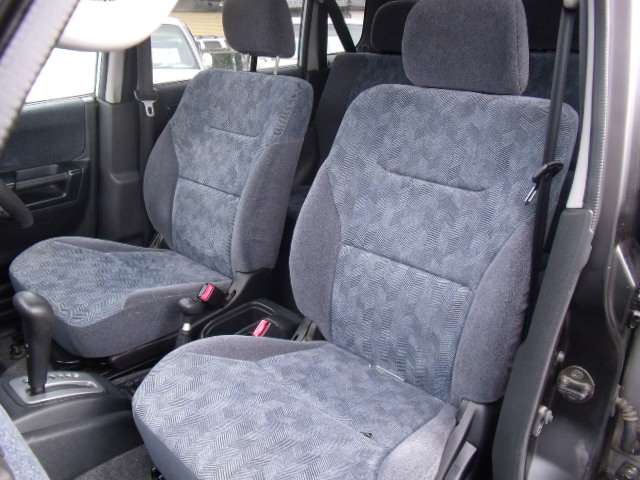 Mitsubishi Pajero iO 11
