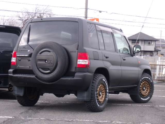 Mitsubishi Pajero iO 4
