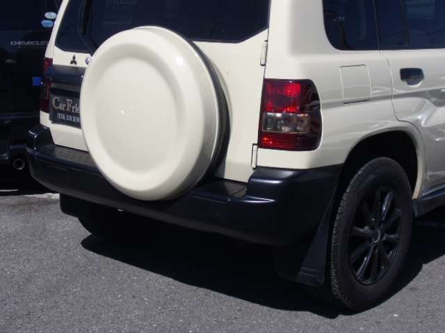 Mitsubishi Pajero iO 11