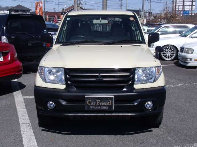 Mitsubishi Pajero iO 2