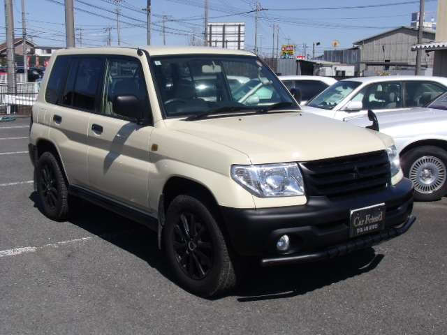 Mitsubishi Pajero iO 3