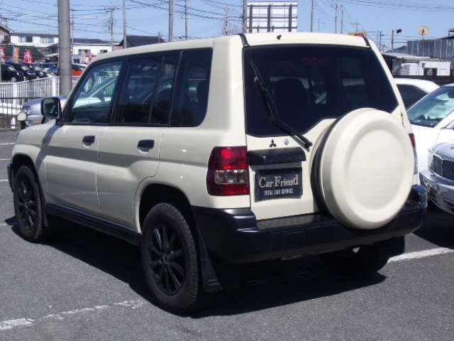 Mitsubishi Pajero iO 9