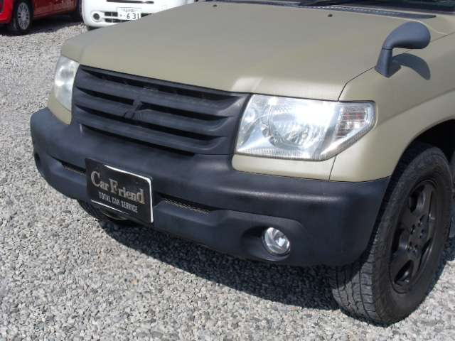 Mitsubishi Pajero iO 5