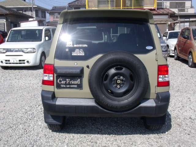 Mitsubishi Pajero iO 8