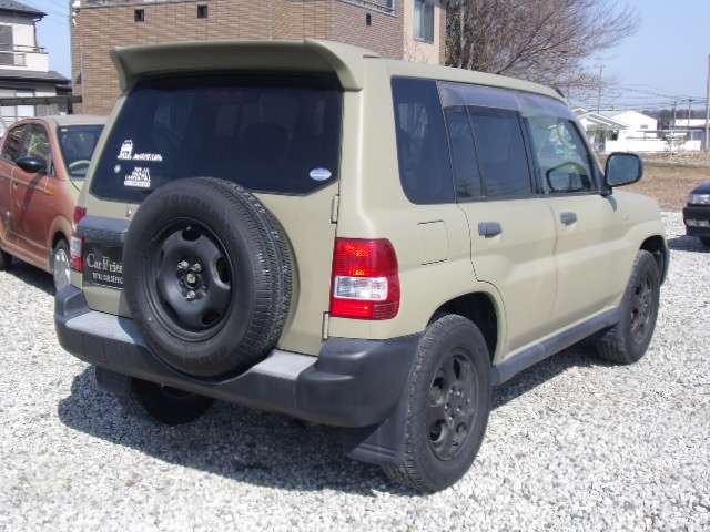 Mitsubishi Pajero iO 10
