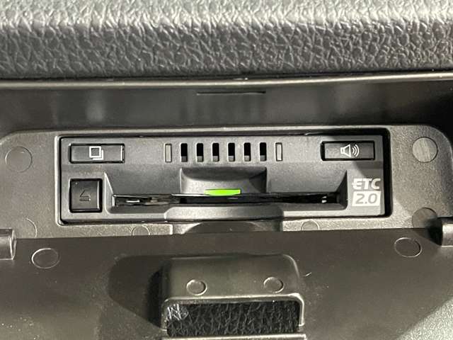 Toyota Voxy 12
