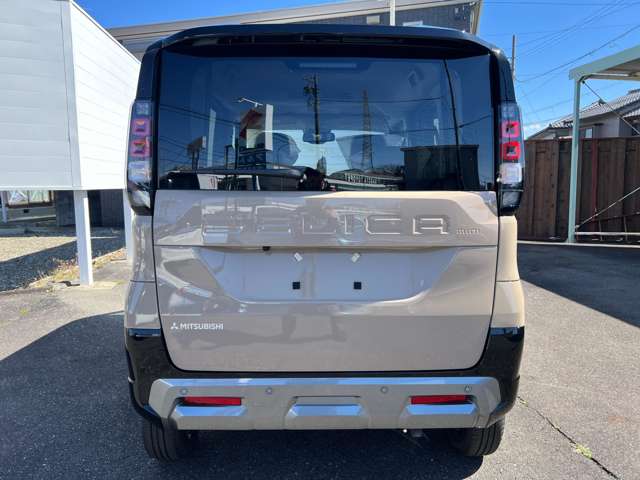 Mitsubishi Delica Mini 10