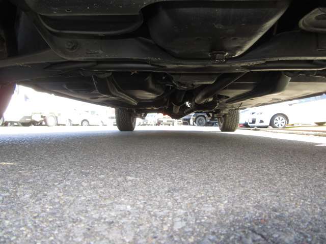 Nissan Sunny Truck 12