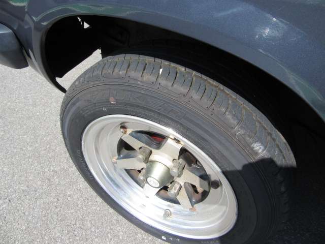 Nissan Sunny Truck 9