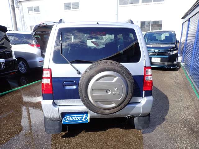Mitsubishi Pajero Mini 7