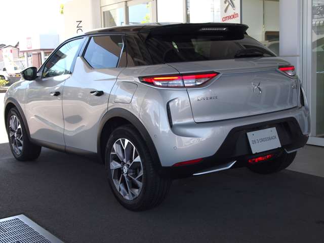 DS Automobiles DS 3 Crossback E-TENSE 8