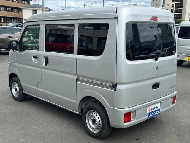 Suzuki Every 8