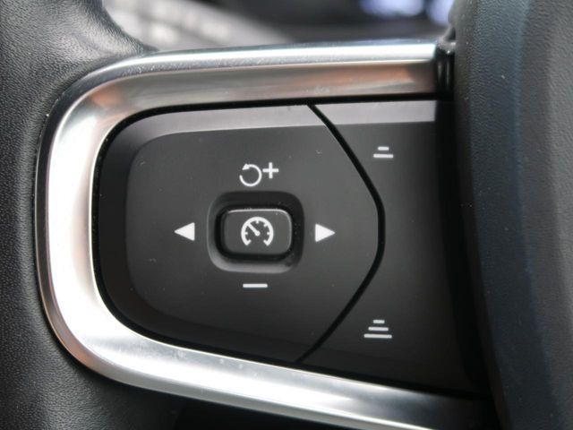 Volvo XC40 11