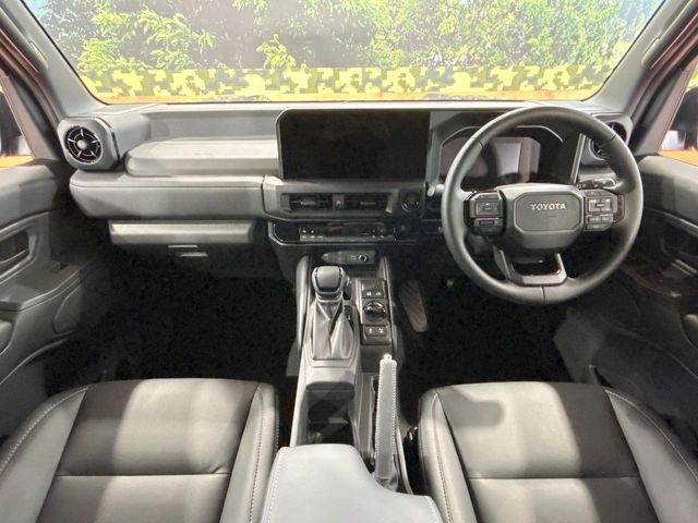 Toyota Land Cruiser FJ 2