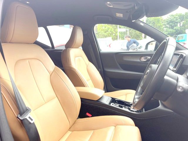 Volvo XC40 12