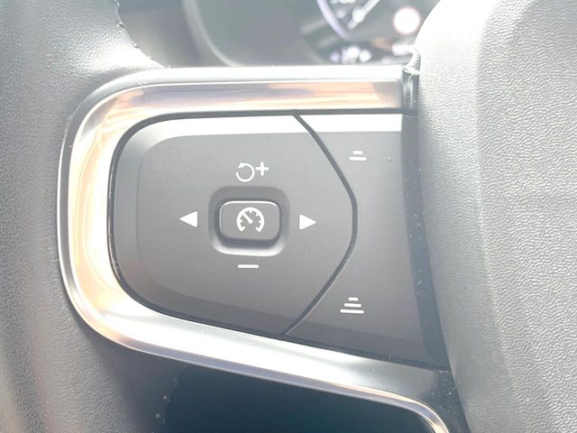 Volvo XC40 10