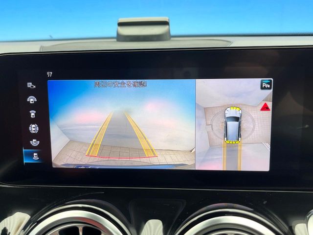 Mercedes-Benz GLB 7