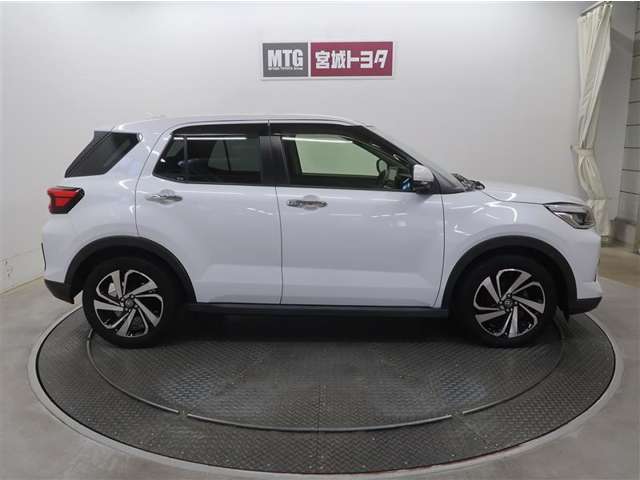 Toyota Raize 10