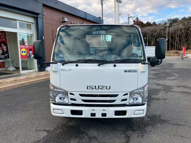 Isuzu Elf 2
