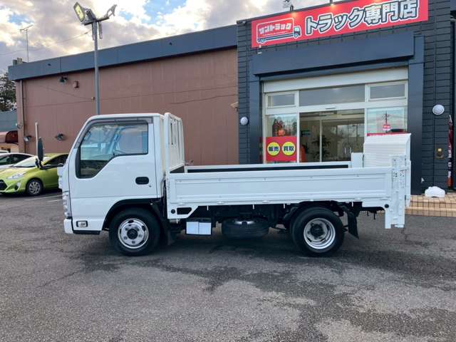 Isuzu Elf 8