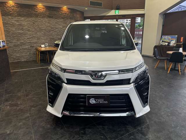 Toyota Voxy 5
