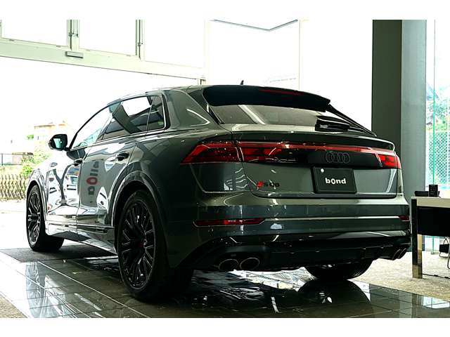 Audi SQ8 4