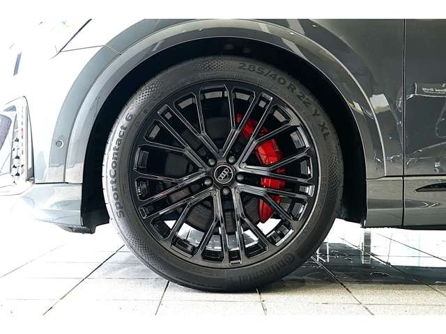 Audi SQ8 7