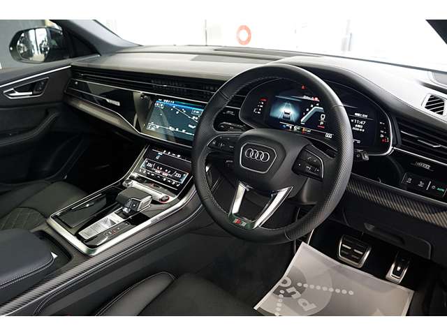 Audi SQ8 9