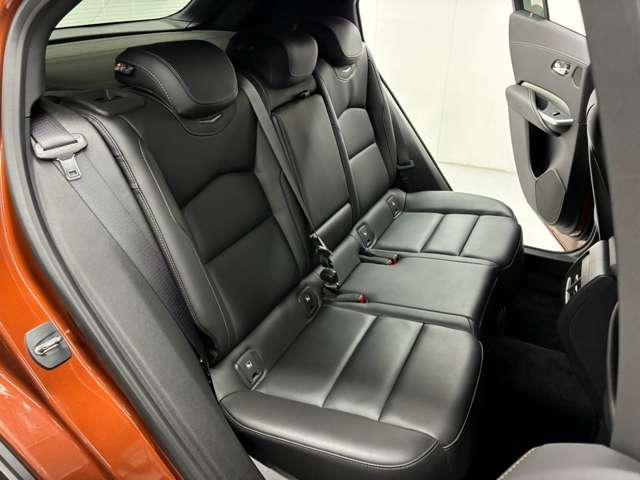 Cadillac XT4 6