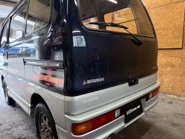 Mitsubishi Bravo 12