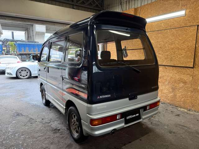 Mitsubishi Bravo 4