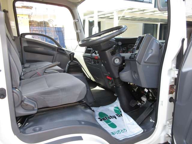 Isuzu Elf 10