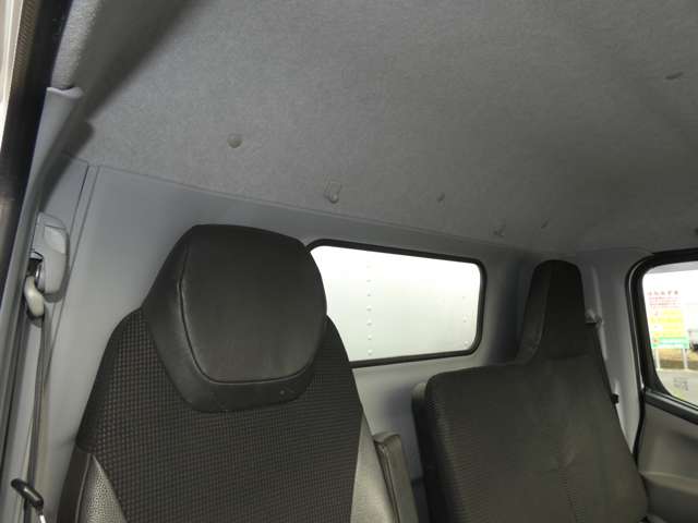Mitsubishi Fuso Canter 13
