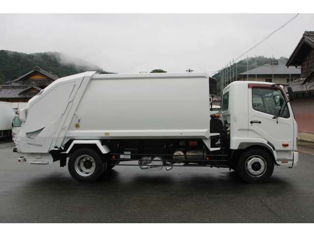 Mitsubishi Fuso Fighter 7