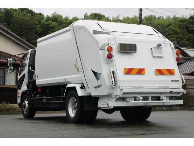 Mitsubishi Fuso Fighter 8