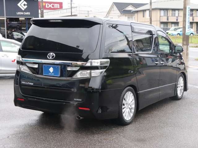 Toyota Vellfire 11