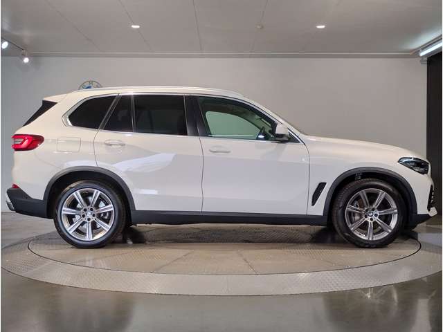 BMW X5 8