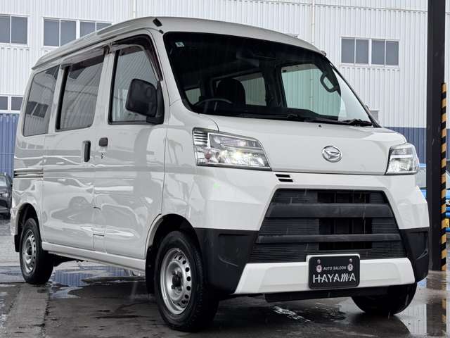 Daihatsu Hijet Cargo 3